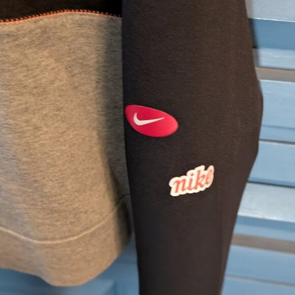 D2 NIKE Crop Dri-Fit Top - Picture 2 of 5